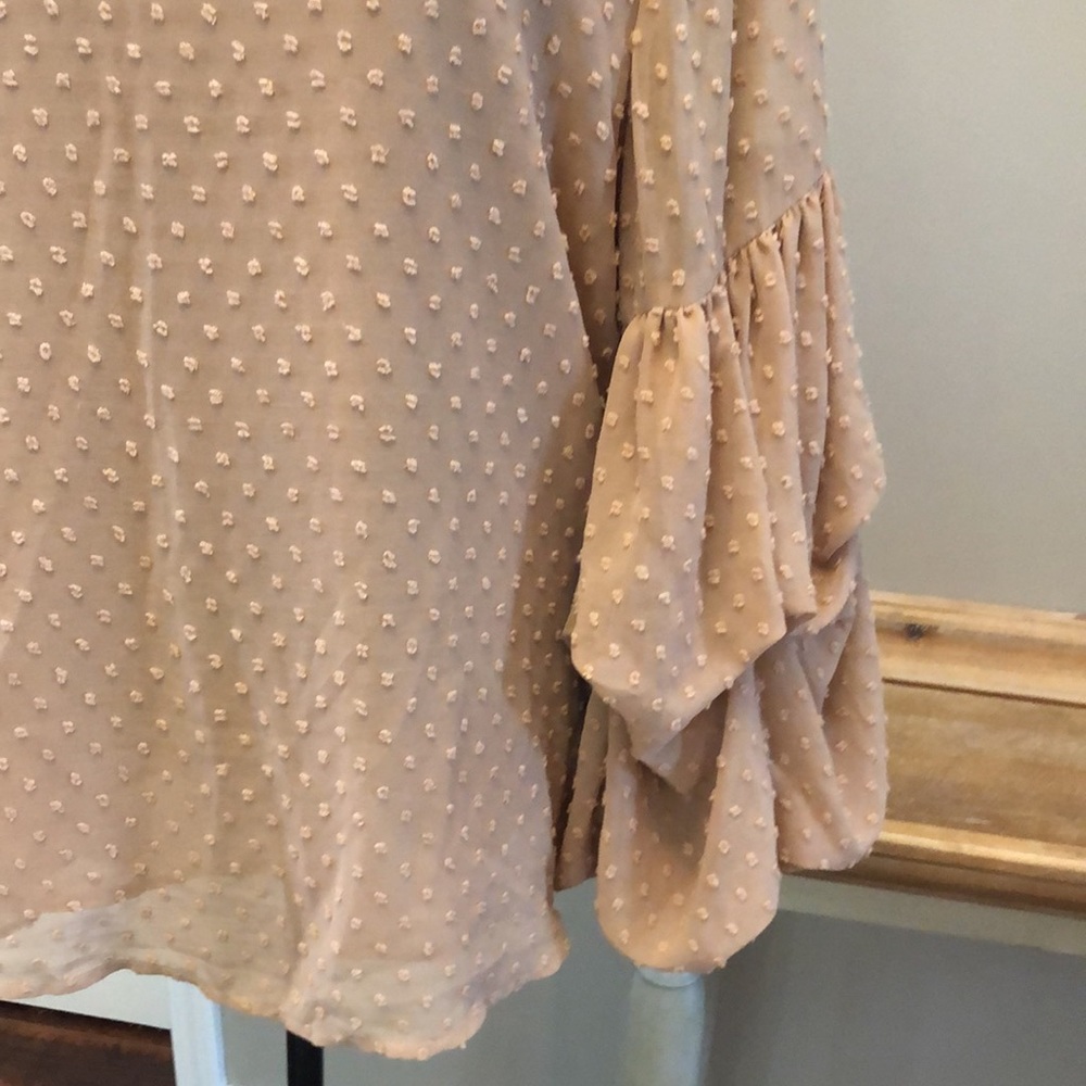 Beautiful blouse, size large, Wishlist Apparel. - Picture 4 of 6